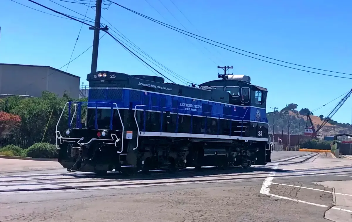 Richmond railroad modernizes 1980s locomotive with clean-air grant