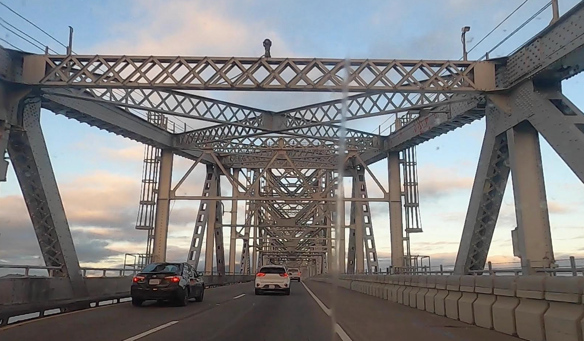 Richmond-San Rafael Bridge restores emergency lane after six-year absence