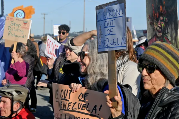 Richmond protest at Chevron refinery denounces U.S. military actions in Venezuela